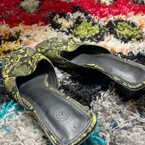 Urban Outfitters Kitten Hell Mule Sandals Green Snakeskin Size 8